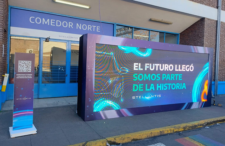 Pantalla LED Outdoor sobre fachada