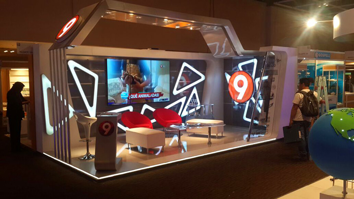 Videowall sin bordes en uso comercial